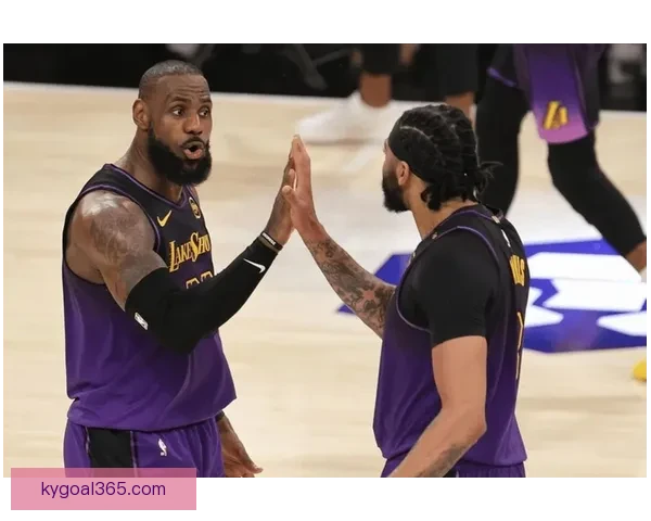 詹姆斯谈与布朗尼单挑意外破坏篮板并转向高尔夫专注棋艺