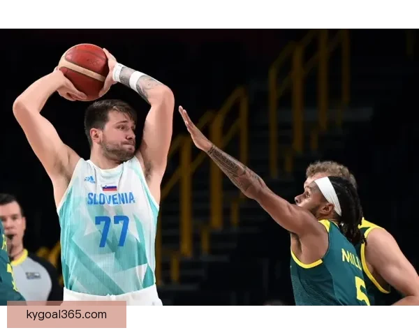 东契奇生涯第七次荣膺月最佳 场均37分8篮板7助攻获防守提名